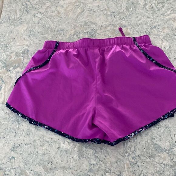 New Balance shorts - Picture 3 of 5